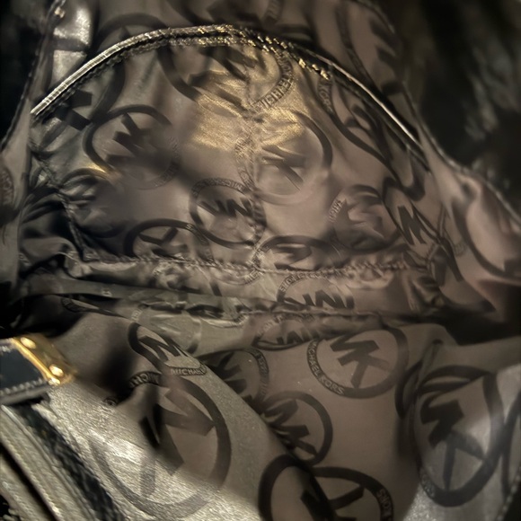 Michael Kors Black and Gold Shoulder Bag - Picture 2 of 4